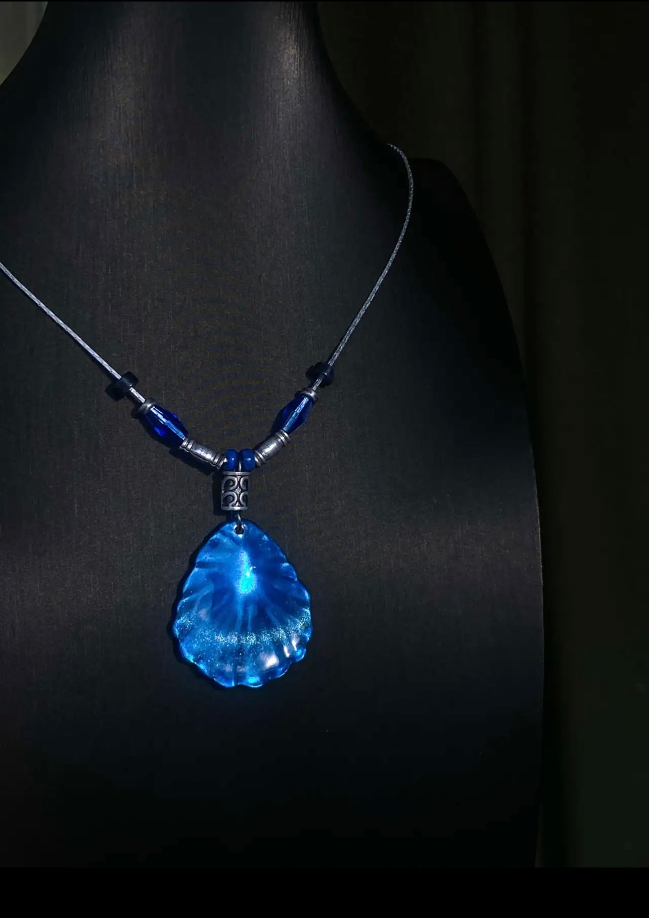 Love and Deep Space the character Rafayel's Nacklace